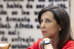 El Gobierno no confirma la comparecencia de Robles en el Senado anunciada por el PP 
