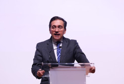 El Gobierno reitera a Ucrania su apoyo a las negociaciones para una paz justa e insiste en que Europa se mantenga unida