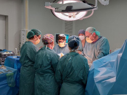 El Hospital de Sant Pau reconstruye el abdomen con otro músculo para recuperar su funcionalidad