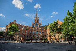 El Hospital Sant Pau (Barcelona) incorpora un equipo de ultrasonidos que trata Parkinson sin cirugía