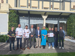 El Hostal del Pericote gana el 18º Concurso Regional de Pinchos con su `Falso niguiri 100% vacuno`