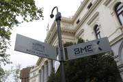 $posts[$i]->TITULO