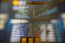 El Ibex 35 aprieta motores y sube otro 0,62%, hasta los 20.180 puntos