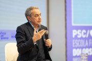 El juez mantiene interrogar a Zapatero por sus joyas de 1,3 millones y no solo por Plus Ultra como ped&iacute;a