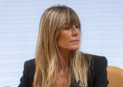 El juez Peinado cita este lunes a Bego&ntilde;a G&oacute;mez a una audiencia preliminar a la que tiene "obligaci&oacute;n de comparecer"