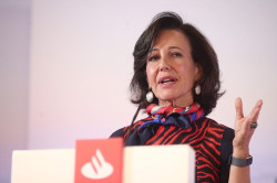El juez suspende la testifical de Ana Bot&iacute;n en el caso del Popular, que estaba prevista para el 28 de mayo