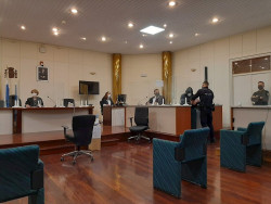 El jurado declara culpables de asesinato a los dos hermanos vascos acusados de la muerte del anciano en el garaje