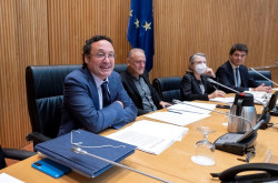 El nuevo fiscal general del Estado mantendr&aacute; la dependencia de los fiscales y les ofrecer&aacute;  el "derecho a discrepar" 