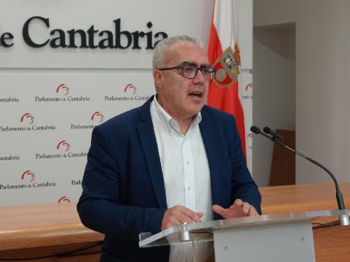 El nuevo PRC  de Pedro Hernando y Paula Fern&aacute;ndez dice a Buruaga que si quiere le llame para negociar 