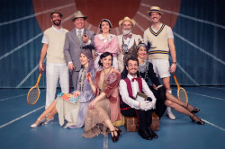 El Palacio de Festivales acoge el estreno nacional de la comedia `Las locuras por el veraneo`