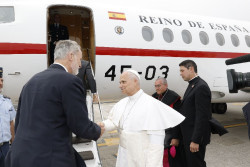 El Papa agradece a Espa&ntilde;a y "de modo especial" al Rey Felipe VI su acogida durante el viaje apost&oacute;lico