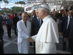El Papa sale del hospital tras recibir el alta y ma&ntilde;ana rezar&aacute; el &Aacute;ngelus en el Vaticano