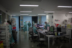 El personal hospitalario por 100 camas en funcionamiento en Cantabria se redujo un 7,2% en 2023