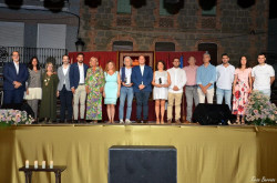 El poeta cántabro Luis González Córdoba gana los Premios Deza de Poesía entregados en Castillo de Bayuela (Toledo)