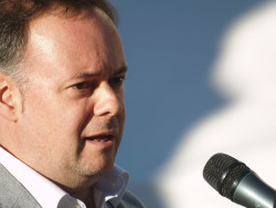 El PP acusa al Gobierno de contradecir a la Guardia Civil al negar entradas de migrantes por parapente en Ceuta