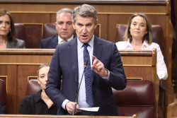 El PP exige a S&aacute;nchez que someta al Parlamento el env&iacute;o de una fragata a Chipre: tiene por lema `No al Congreso`