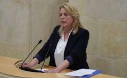 El PP ve "irónico" que Pesquera "se rasgue las vestiduras cuando es parte del problema sanitario y un incompetente"