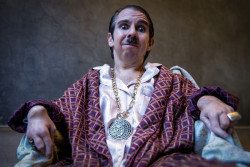 El Principal celebra su 12&ordm; aniversario con el estreno de `Cucarachas`