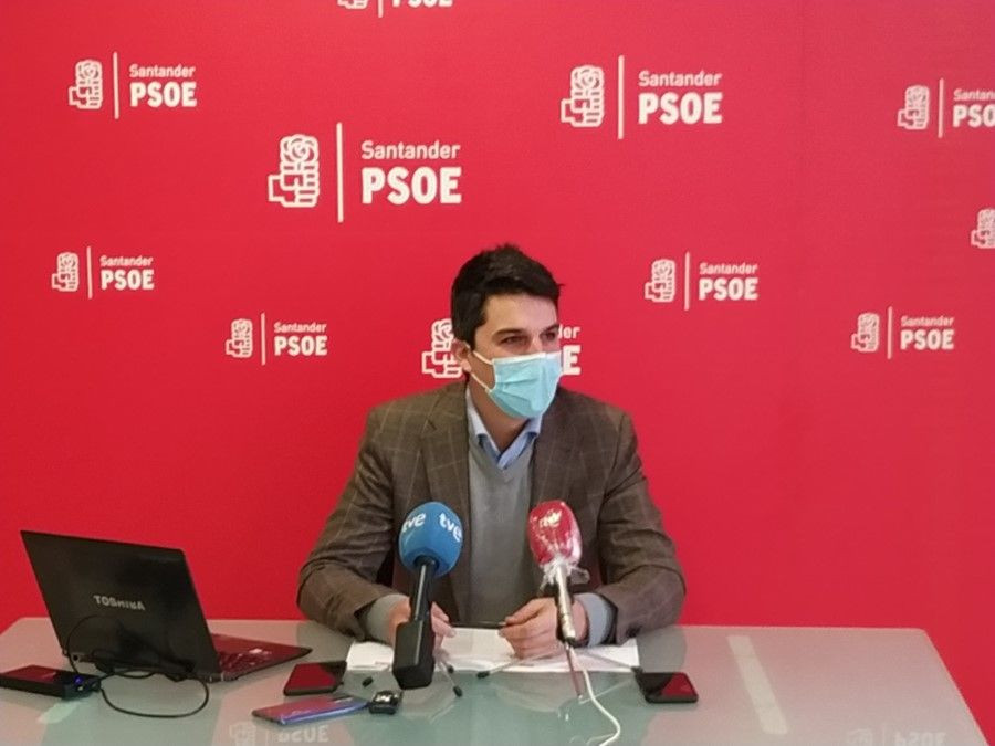 El PSOE pide a la alcaldesa de Santander el cese de Nalda por vulnerar ...