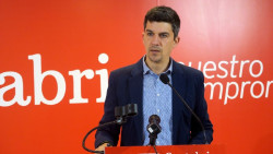 El PSOE vincula el cierre de la plaza de Pombo a "la dejadez y falta de mantenimiento" municipal
