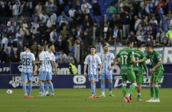 El Racing no puede con La Rosaleda ni el Zaragoza con El Arc&aacute;ngel