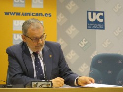 El rector de la UC asegura que "no hay una falta  de médicos" y rechaza aumentar plazas en Medicina