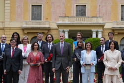 El Rey defiende apoyar "con visi&oacute;n de Estado" a cient&iacute;ficos en su labor al servicio de la sociedad
