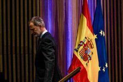 El Rey defiende que no se puede permitir "ni con la palabra ni con el silencio" la conculcaci&oacute;n de Derecho Internacional