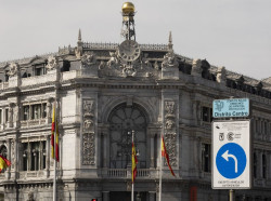 El Tesoro coloca 6.652 millones en bonos y obligaciones y sube la rentabilidad en casi todas las referencias