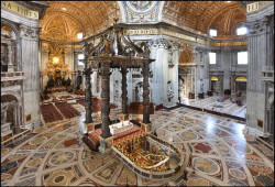 El Vaticano restaurará el Baldaquino de Bernini en San Pedro por el Jubileo de 2025 y costará 700.000 euros