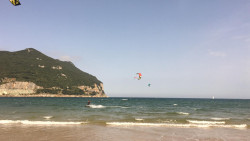 El verano se acaba con un gran día para la práctica de Surf-vela en Laredo