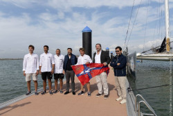 El `Victoria` espera ya una buena ventana meteorol&oacute;gica para iniciar el r&eacute;cord de la Ruta del Descubrimiento