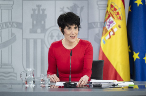 Elma Saiz dice que  S&aacute;nchez "alza la voz de Espa&ntilde;a" en M&uacute;nich cuando lo que est&aacute; haciendo es aislar a Espa&ntilde;a