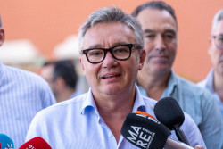 En 2027 se acaba con "el adoctrinamiento de Marruecos" en colegios: "Fin al programa de lengua &aacute;rabe"
