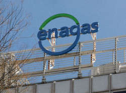 Enag&aacute;s gana 57 millones a marzo y avanza hacia el objetivo anual de 235 millones