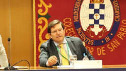 Enrique García-Máiquez, ganador del I Premio CEU Ediciones de Ensayo `Sapientia Cordis`