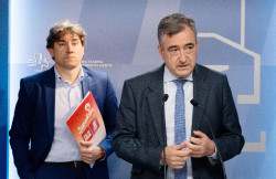 Esteban anula una reuni&oacute;n en Moncloa tras "la falta de respeto" del PSE-EE al publicar una foto tir&aacute;ndose a la piscina