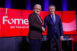 Feijóo pide ante Foment votos de "los suyos" para que prospere una moción de censura a Sánchez