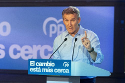 Feij&oacute;o ve "impropio" que Bego&ntilde;a G&oacute;mez, "varias veces imputada", se "pasee por los foros internacionales"