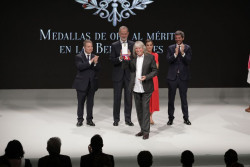 Felipe VI elogia a los galardonados con la Medalla de las Artes como "prueba de que la cultura permanece viva"