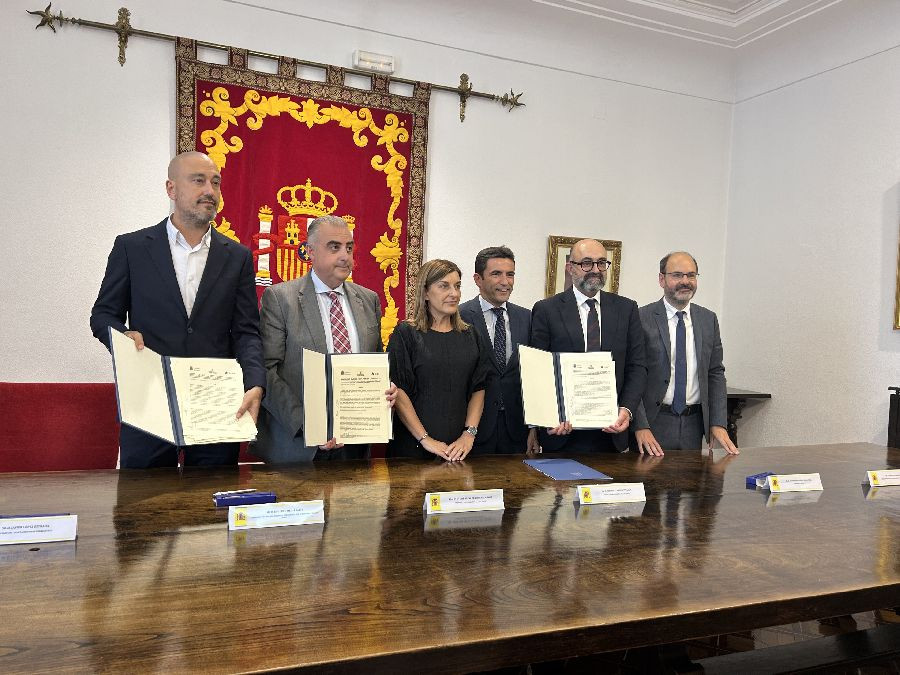 Firmado el convenio para el soterramiento de las v&iacute;as de Torrelavega, con el objetivo de que sea una realidad en 2030