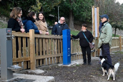 Gema Igual habilita un nuevo espacio canino en el parque de Las Carolinas, en breve habrá mas parques para perros que para niños
