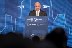 Guindos (BCE) anticipa una moderaci&oacute;n de las subidas salariales en los pr&oacute;ximos trimestres