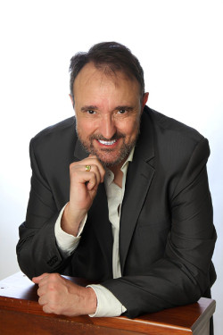 Ignacio Novo publica su nuevo libro `El tiempo que nunca perdí`: "La necesidad de cambiar es algo profundamente humano"