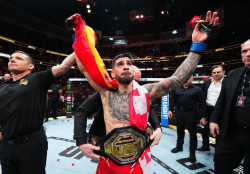 Ilia Topuria noquea a Volkanovski y se convierte en el primer campe&oacute;n espa&ntilde;ol de la UFC