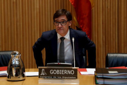 Illa dice que "no se va a levantar el confinamiento" porque sigue la fase "dura",mientras Montero dice que sí y Abalos que no