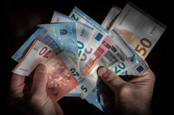 Importancia del dinero en efectivo.    Germán Gorraiz López