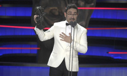 J.A. Bayona, Mejor Direcci&oacute;n en los Premios Goya 2024 por `La sociedad de la nieve`