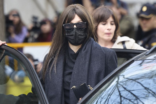 J&eacute;ssica copa el inicio del juicio entre el estupor del Supremo por el abogado de &Aacute;balos: "&iquest;Se dedica a la prostituci&oacute;n?"