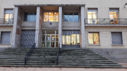 Juzgan mañana a cuatro auxiliares de una residencia de Torrelavega por vejaciones a dos usuarios